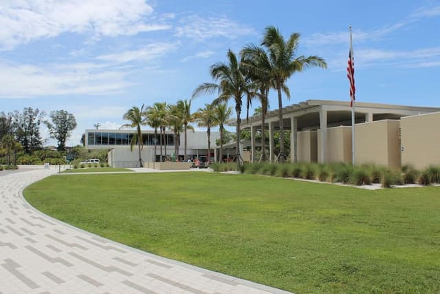Condo (Bay Oaks Ground Floor)