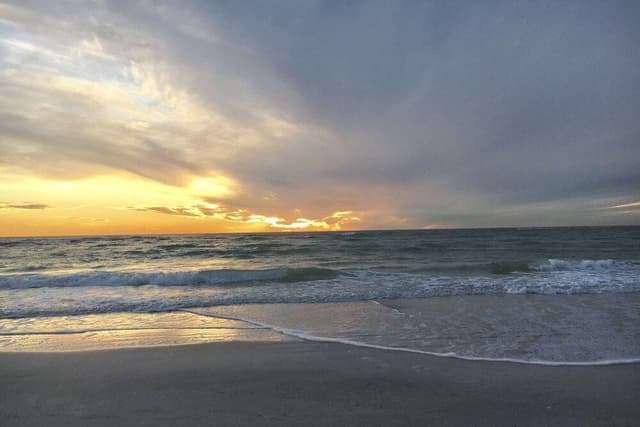Condo (Bay Oaks C 2nd Floor)