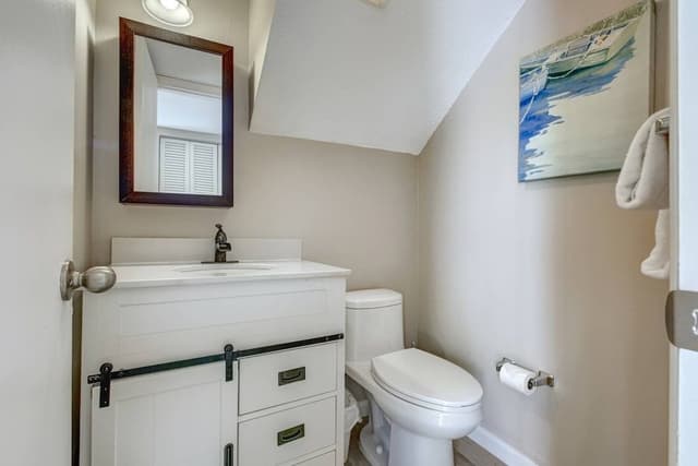 Condo (Bay Oaks C 2nd Floor)