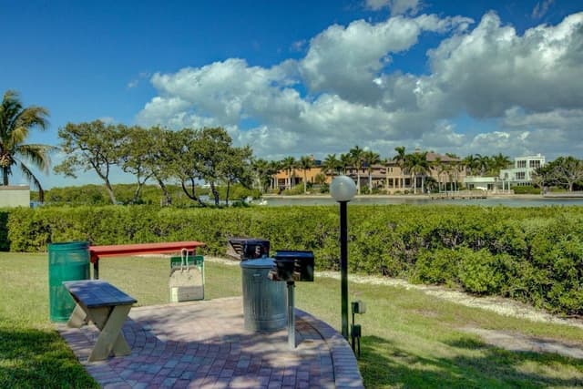 Condo (Bay Oaks C 2nd Floor)