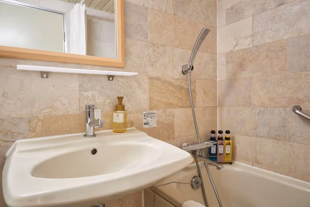 Standard Twin Room (22 sqm), Non Smoking