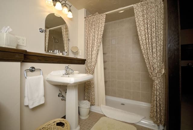 Premium Suite, 1 Queen Bed (The Tapestry Suite)