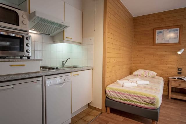 Studio, 1 Twin Bed, Balcony