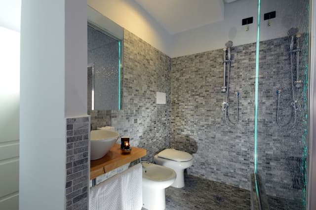 Suite, Hot Tub