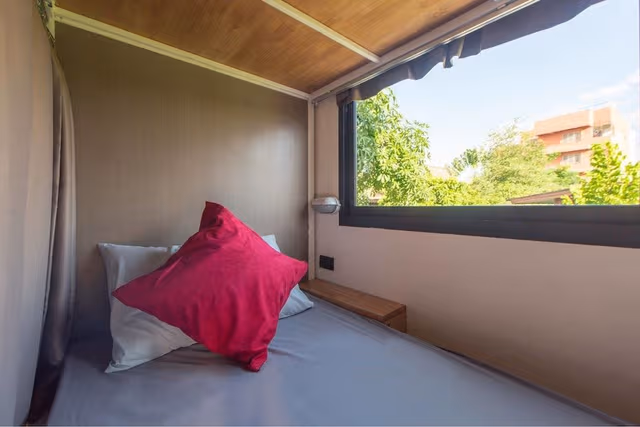 8 Beds Mixed Dormitory