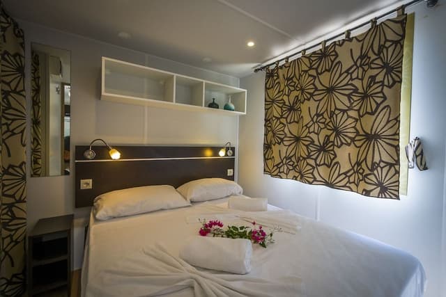 Mobile Home, 3 Bedrooms