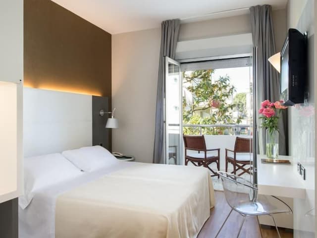 Family Room, Balcony