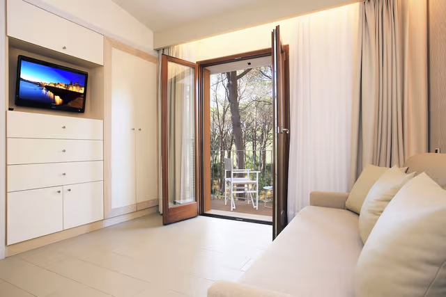 Junior Suite (with Whirlpool)