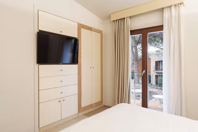 Junior Suite (with Whirlpool)