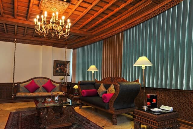 Royal Room, 1 King Bed (Royal Suite, 1 King Bed)