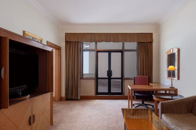 Deluxe Suite, 1 Bedroom (Deluxe Suite - Twin)