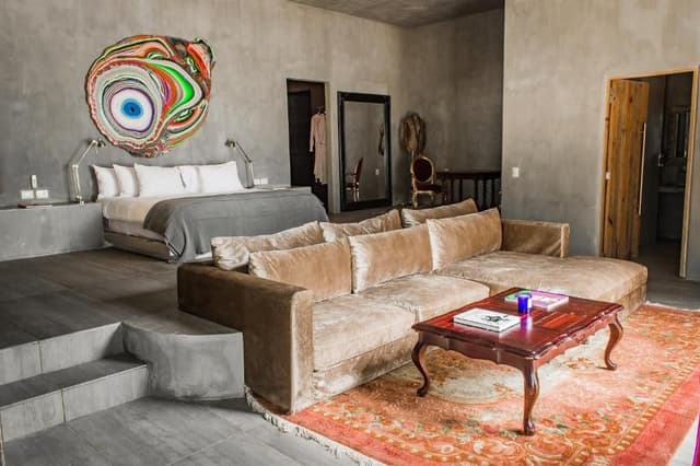 Master Suite - Beach Front