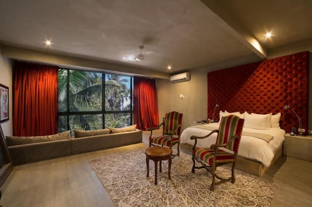 Junior Suite with Garden View