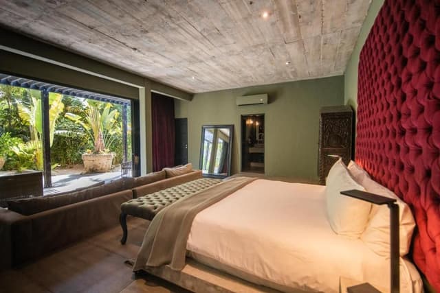 Junior Suite with Garden View