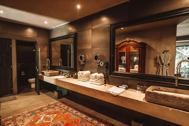 Family Village Suite