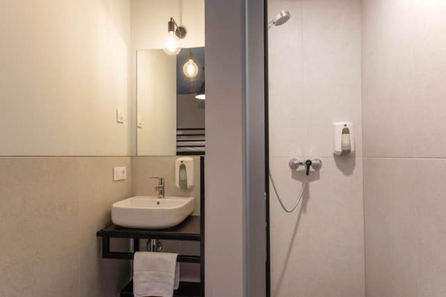 LLIT HABITACIÓN QUÀDRUPLE PRIVADA