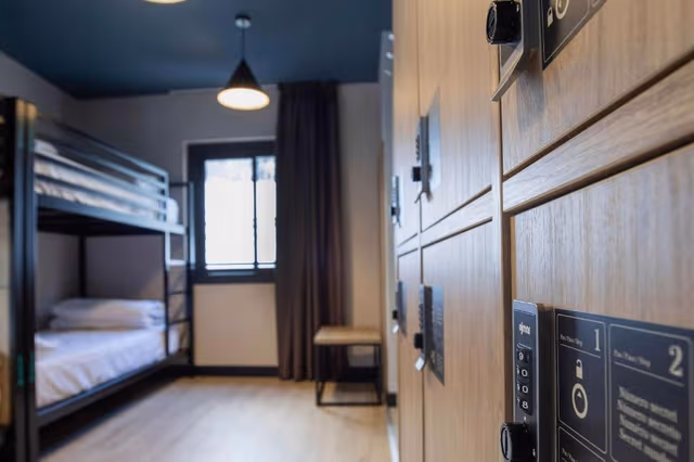 LLIT HABITACIÓ QUADRUPLE COMPARTIDA MIXTA