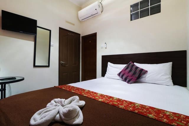 Double Superior AC (Private Bathroom)