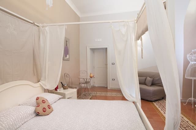 Room (Filumena)
