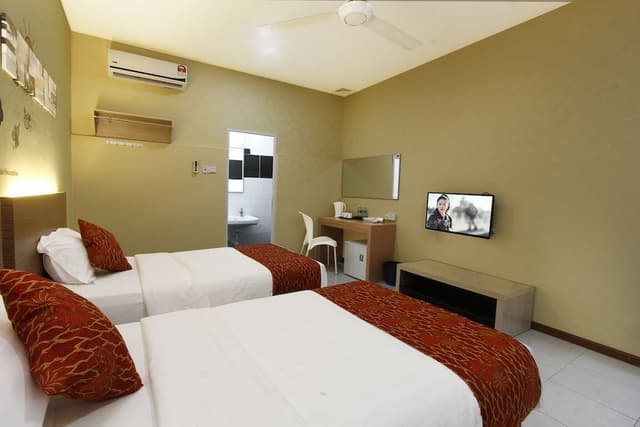 Standard Twin Room