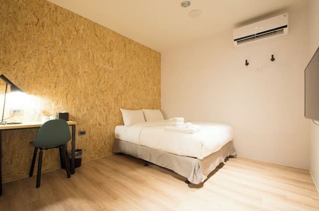 Double Room, 1 Double Bed, Shared Bathroom