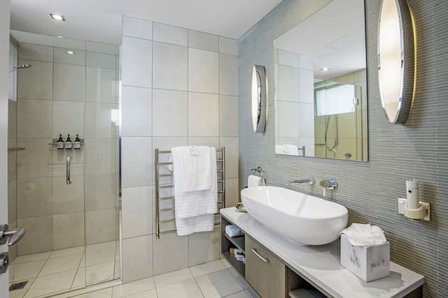 Executive Penthouse, 2 Bedrooms, Lake View