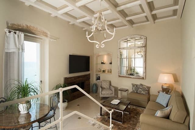 Suite (Annex Building)
