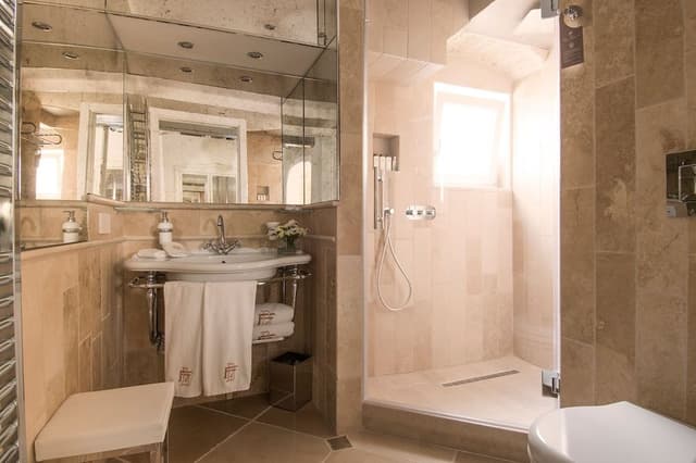 Exclusive Suite (150 metri dall'edificio principale)