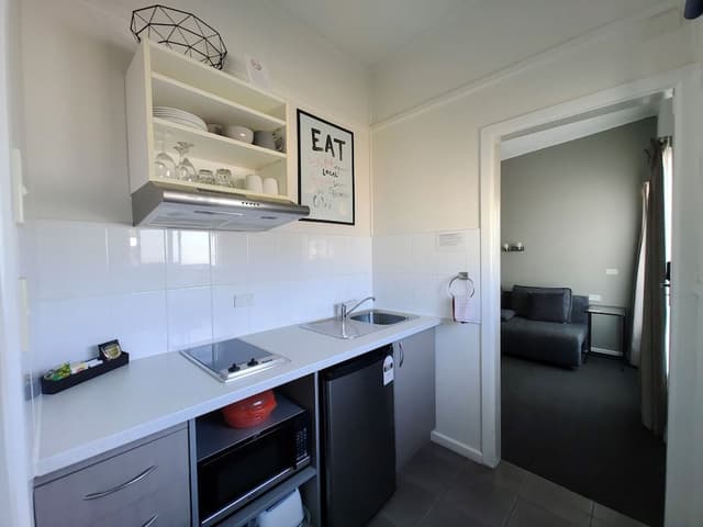 Deluxe Family Suite with Kitchenette