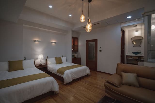 Luxury Twin Room, Non Smoking (206-BLISS)