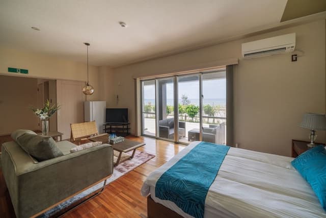 Family Room, Non Smoking (101-GRANDE)