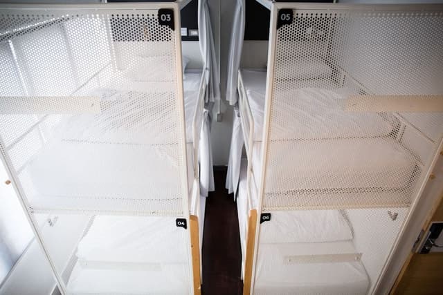 6 Beds Mixed Dormitory