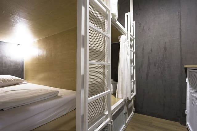 Shared Dormitory, Mixed Dorm
