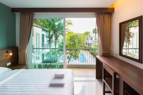 Deluxe Pool View