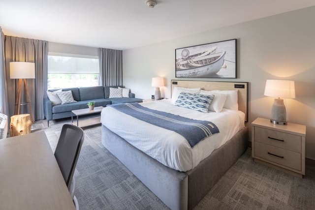 Executive Room, 1 King Bed, Non Smoking, Corner