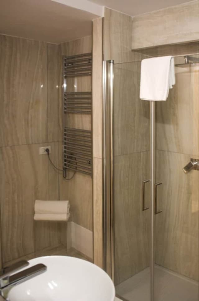Suite, Balcony