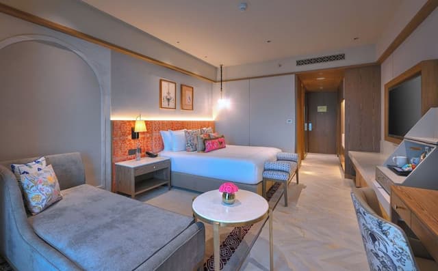 Taj Club, Club Room, 1 King Bed