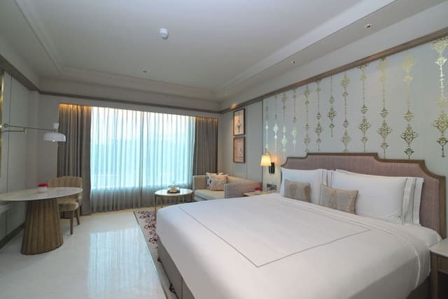 Luxury Room, 1 King Bed