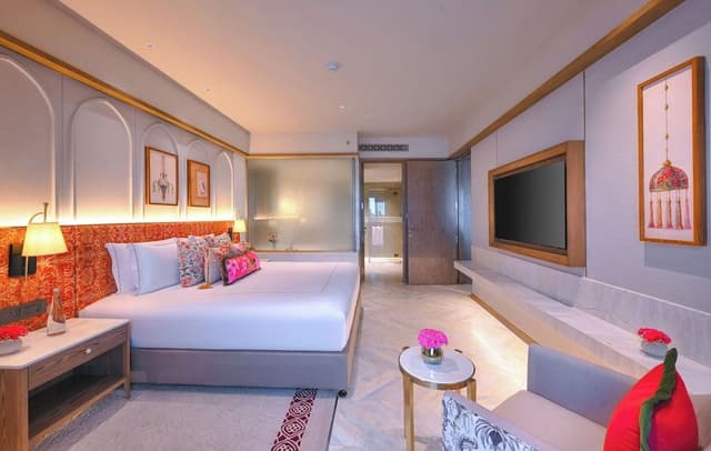 Deluxe Suite