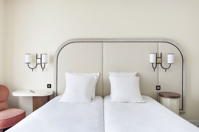 Quadruple Room, Connecting Rooms