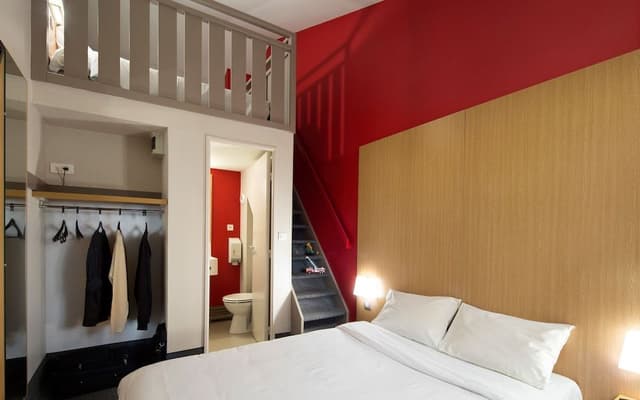 Quadruple Non-Smoking Room