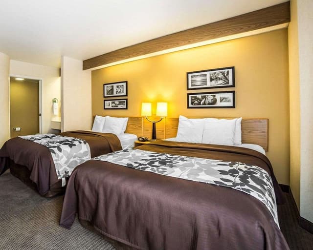 Standard Room, 2 Queen Beds, Non Smoking