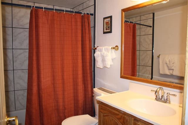 Unit 212, 2 Bedrooms + Loft