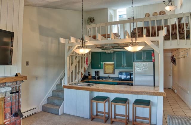 Unit 212, 2 Bedrooms + Loft