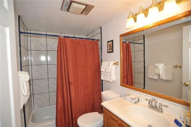 Unit 211, 2 Bedrooms + Loft
