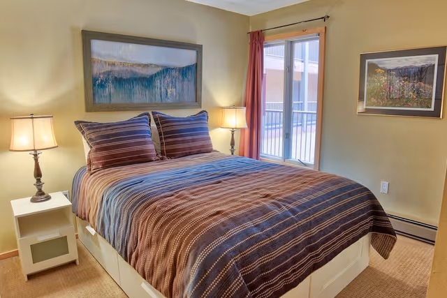 Traditional Condo, 1 Bedroom, Hot Tub, Mountainside
