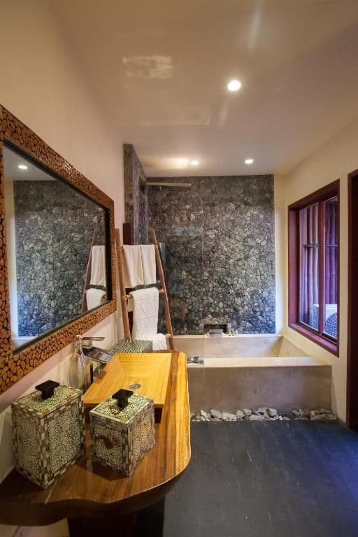 Water Villa with Free Roundtrip Lio Airport Transfers