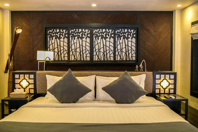 Bay View Cauayan Pool Villa with Free Roundtrip Lio Airport Transfers
