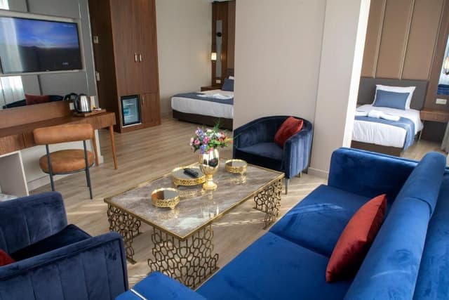 King Suite with Sea View