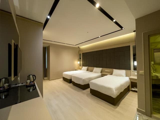 Deluxe Triple Room